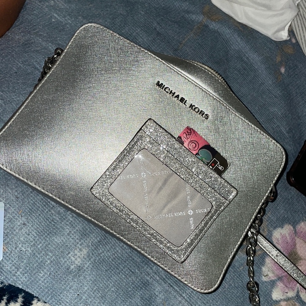 Micheal kors crossbody purse